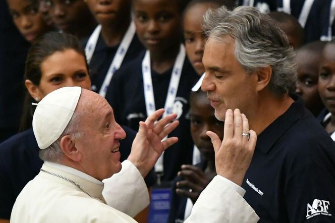 Papież Franciszek spotykał się na przestrzeni lat z gwiazdami