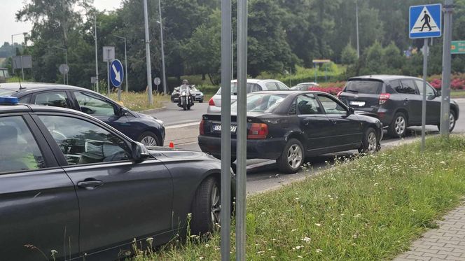 Wypadek u zbiegu ulic Radomskiej i Kaczyńskiej