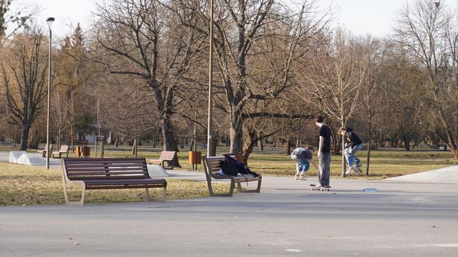 Mieszkańcy Lublina poczuli wiosnę. Na termometrach było ponad 20 stopni! Wiosenna odsłona Parku Ludowego w obiektywie