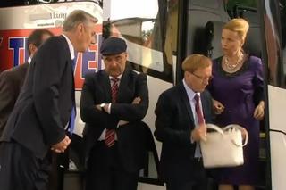 Ranczo 9 sezon. Dyrektorka Wiesława Oleś (Ewa Kuryło), senator Kozioł (Cezary Żak), Czerepach (Artur Barciś), Więcławski (Grzegorz Wons)