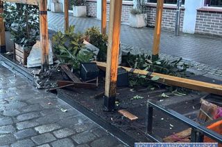 Staranował ogródek restauracyjny