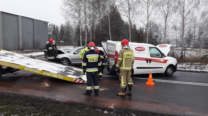 Groźny wypadek na DK 25 pod Bydgoszczą! Cztery osoby trafiły do szpitala! [ZDJĘCIA]
