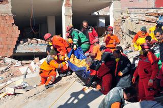 Turcja: 19-latek uratowany po 90 godzinach