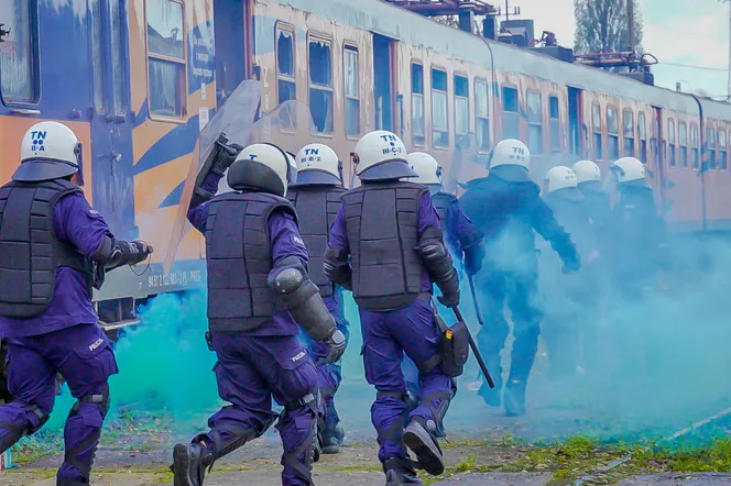 Alert RCB w warmińsko-mazurskim. Mieszkańcy dostali komunikaty. Wielka akcja policji