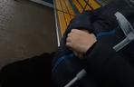 Policjantka z Inowrocławia pomogła seniorowi, który siedział na przystanku