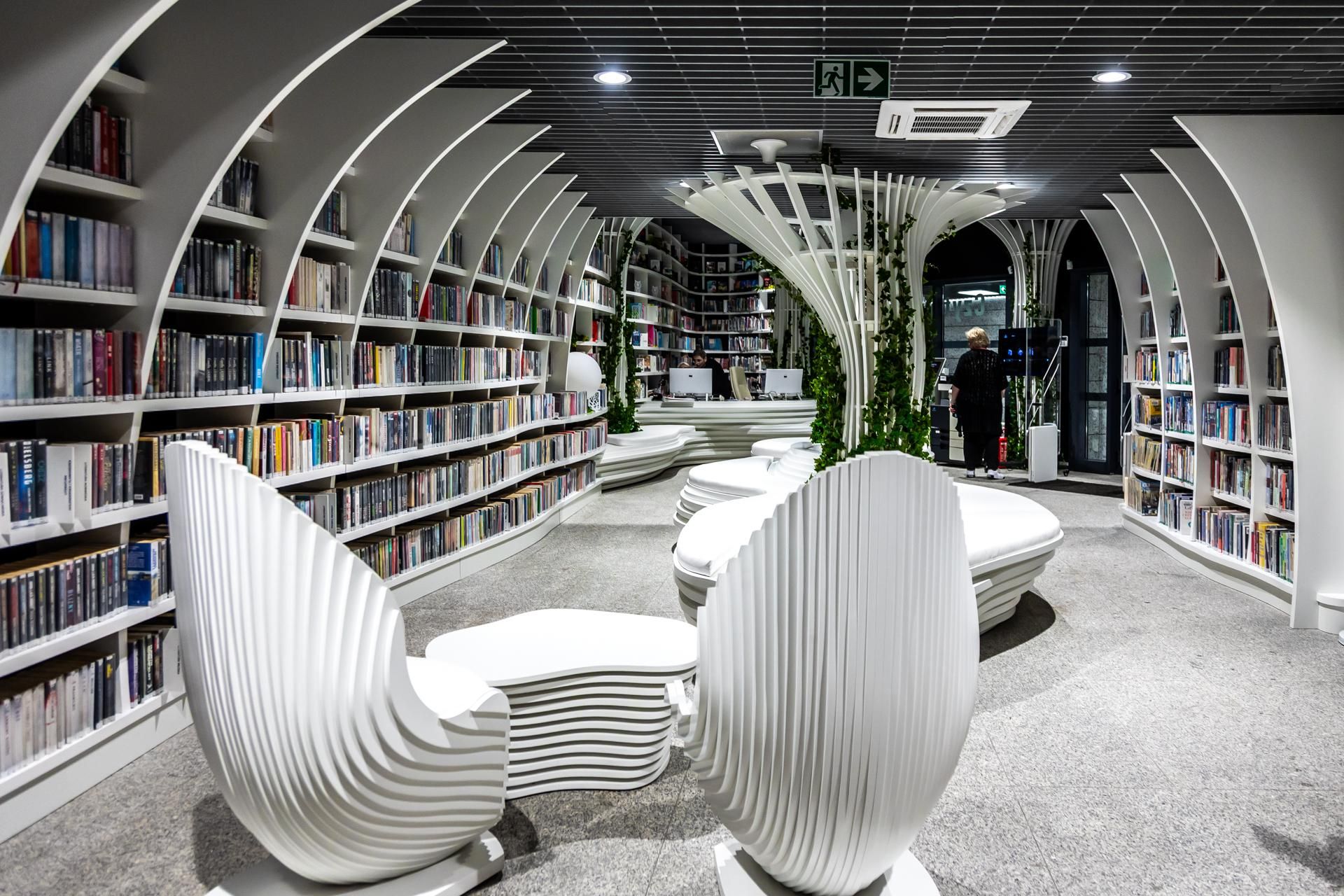 Metroteka – biblioteka na stacji metra M2 Kondratowicza w Warszawie