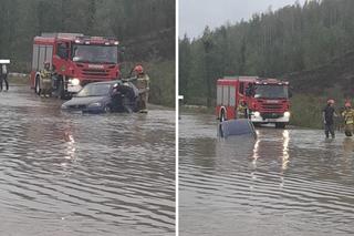 Mieszkanka Jastrzębia-Zdroju wracała z działki w Mszanie. Jej auto porwał nurt rzeki