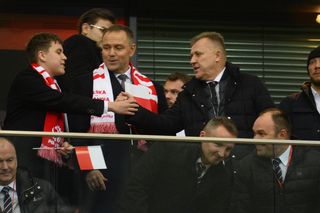 Ludzie patrzyli tylko na nich. Prezydent i syn w wyjątkowym momencie