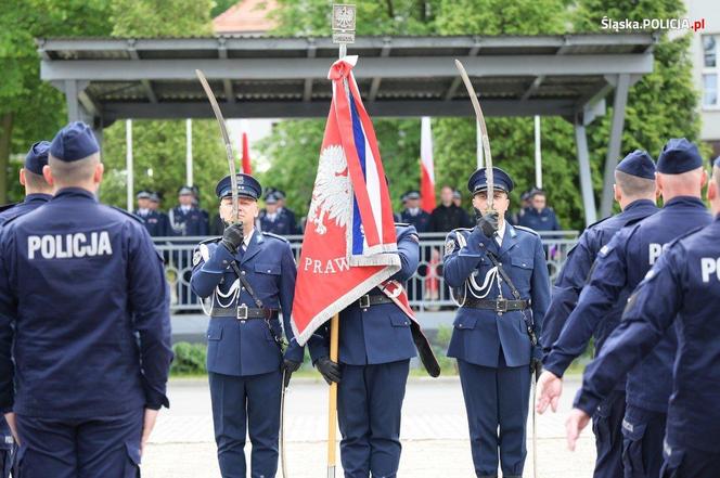 Uroczyste ślubowanie 69 nowych policjantów  w Oddziale Prewencji Policji w Katowicach