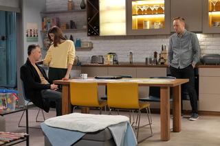 Pierwsza miłość odc. 3605. Kinga (Aleksandra Zienkiewicz), Janek (Maciej Mikołajczyk), Artur (Łukasz Płoszajski)