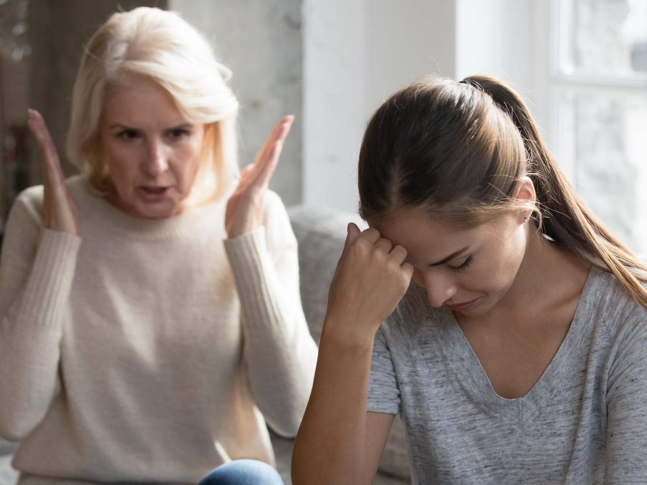 Żałuję, że im powiedziałam.... Historie dziewczyn, których radość z ciąży została zniszczona przez bliskich