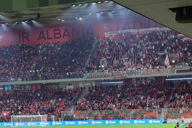 Skandal przy hymnach przed Albania - Polska
