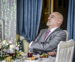 Gwiazdor Na Wspólnej zaatakowany przez fankę! Niech pan już przestanie chlać!