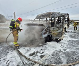 Bus spłonął doszczętnie pod Tarnowem. Podróżowało nim 25 osób