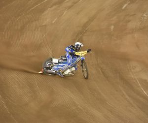 PRES Grupa Deweloperska Toruń - Bayersystem GKM Grudziądz, zdjęcia Motoareny. Fotorelacja z trybun i toru