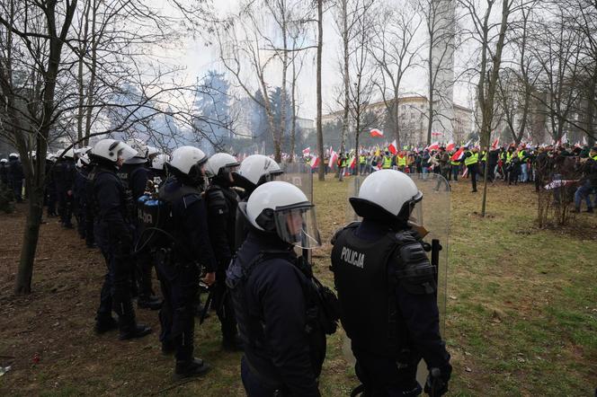 Protest rolników pod Sejmem - starcia z policją