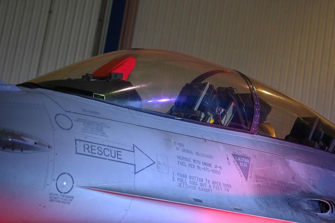 Umowa na modernizację F-16 podpisana