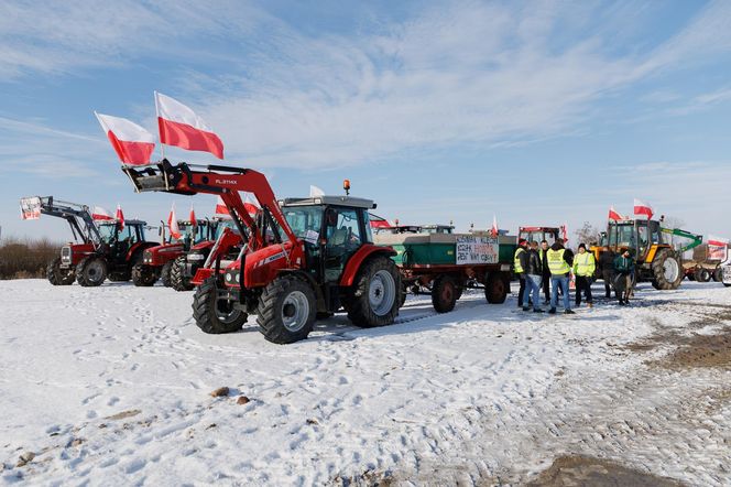 Protest przeciw budowie zbiornika w Szczurowej