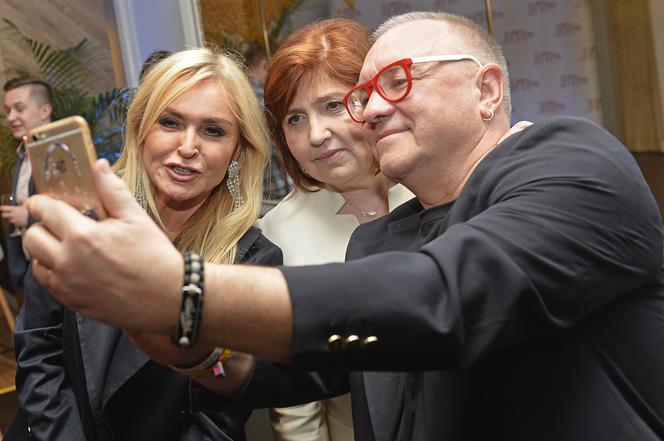 Monika Olejnik pokazała nogi 