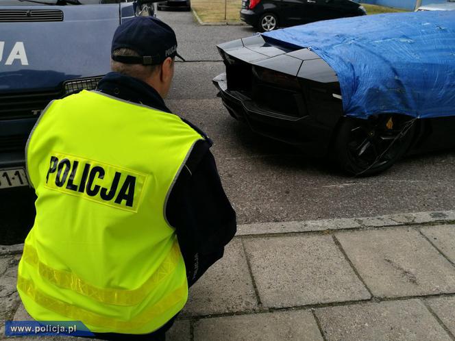 porzucone Lamborghini Aventador