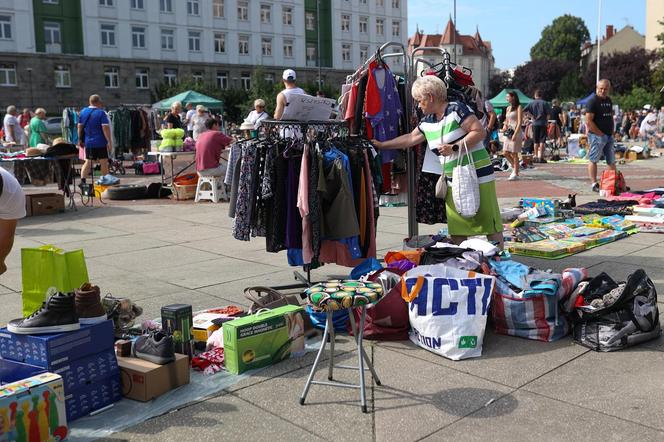 Wyprzedaż garażowa na placu Krakowskim w Gliwicach 