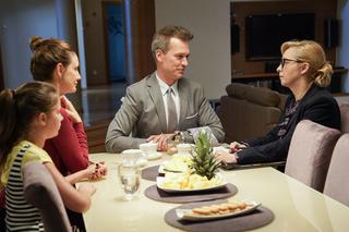 Na dobre i na złe, odcinek 725. Falkowicz (Michał Żebrowski), Kasia (Ilona Ostrowska), Matylda (Amelia Czaja)