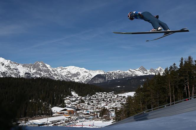 Skoki narciarskie 2018/19: ceremonia medalowa w Planicy. SKRÓT, zwycięzcy. Kto był najlepszy w tym sezonie?  