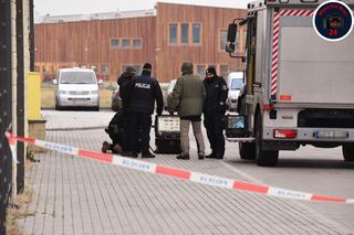 Akcja służb w Michałowicach. Podejrzana paczka między komisariatem a urzędem gminy