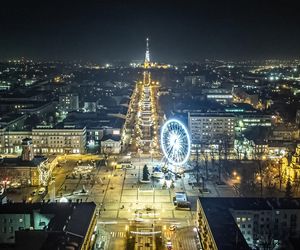 Świąteczne iluminacje w Częstochowie gotowe na jarmark bożonarodzeniowy