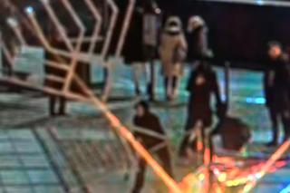 To grupa nastolatków zdewastowała chanukowy świecznik w centrum miasta! Wszystko nagrali telefonem