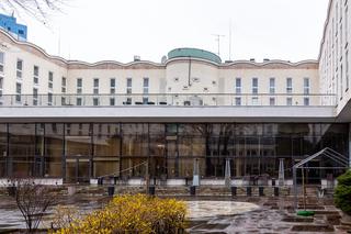 Mozaiki Rechowiczów w warszawskim Domu Chłopa - zobacz zdjęcia. Dziś mieści się tu Hotel Gromada