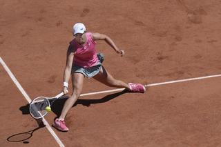 Świątek - Peterson TV TRANSMISJA NA ŻYWO Roland Garros Gdzie obejrzeć mecz Świątek - Peterson STREAM ONLINE LIVE Iga Świątek w TV dzisiaj 3.06