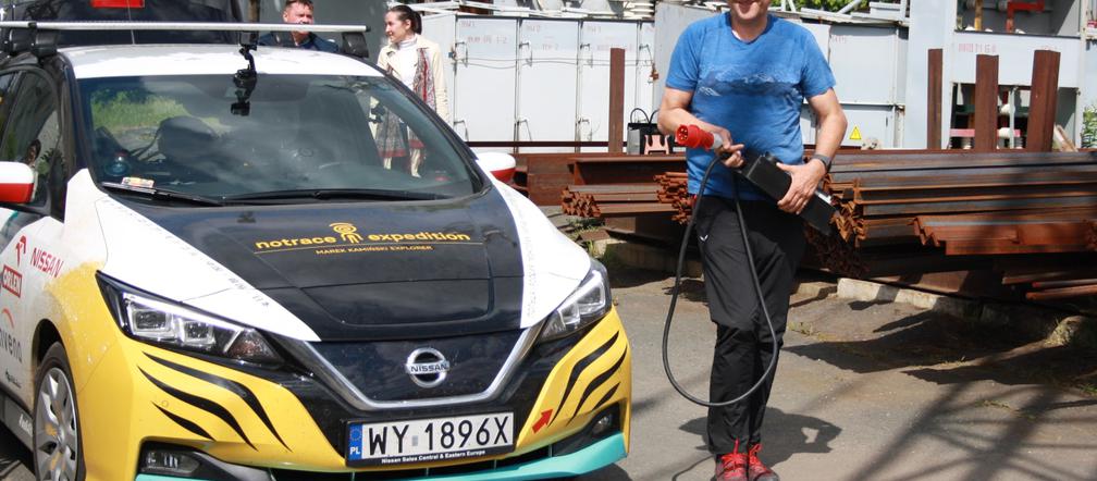 Marek Kamiński przejechał elektrycznym autem trasę z Polski do Japonii
