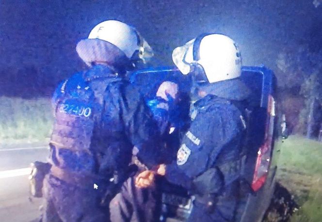 Na A1 miało dojść do wielkiej kibicowskiej bójki. Policjanci z Łódzkiego zapobiegli starciu