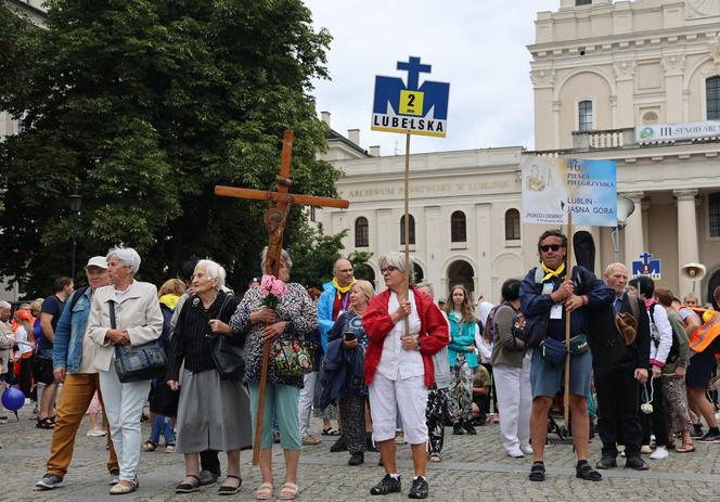 Lubelska Piesza Pielgrzymka na Jasną Górę 2024. Pątnikom deszcz niestraszny!