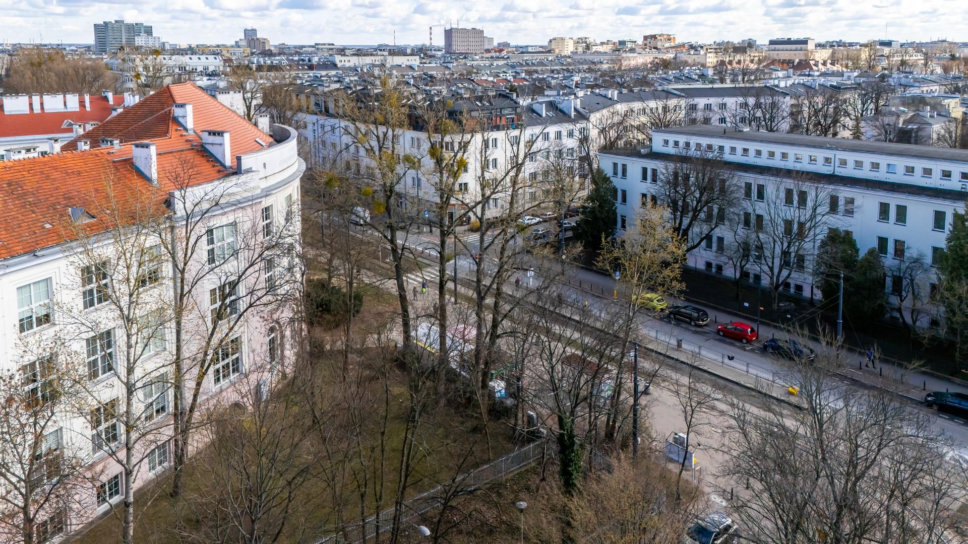Gmach Szkoły Głównej Gospodarstwa Wiejskiego przy ul. Rakowieckiej 30 w Warszawie