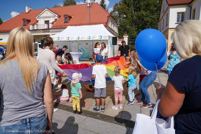 Zaprezentowano pierwsze 20 autobusów elektrycznych w Białymstoku. Od poniedziałku pojawią się na ulicach miasta [ZDJĘCIA]