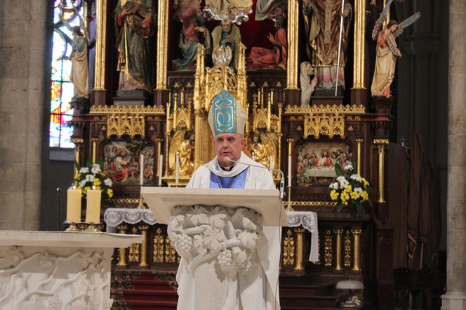 Bp Ireneusz Pękalski sprawował mszę świętą podczas XXV Światowego Dnia Chorego.