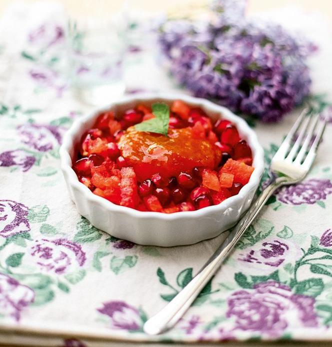 Deser owocowy Źródło młodości z pestkami granatu: przepis