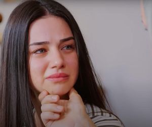 Alper wraca uzbrojony, Kuzey zgadza się na ślub z Bahar, która podejrzewa, że jest w ciąży.