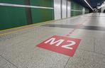 Nowe oznaczenia na stacji przesiadkowej metra Świętokrzyska