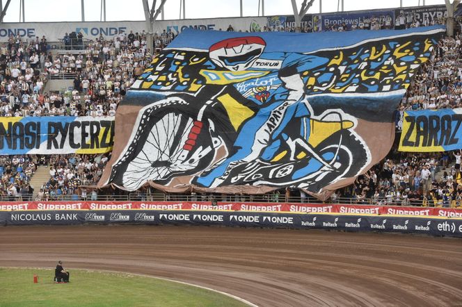 PRES Grupa Deweloperska Toruń - Stelmet Falubaz Zielona Góra, zdjęcia kibiców i zawodników z meczu 10. kolejki PGE Ekstraligi