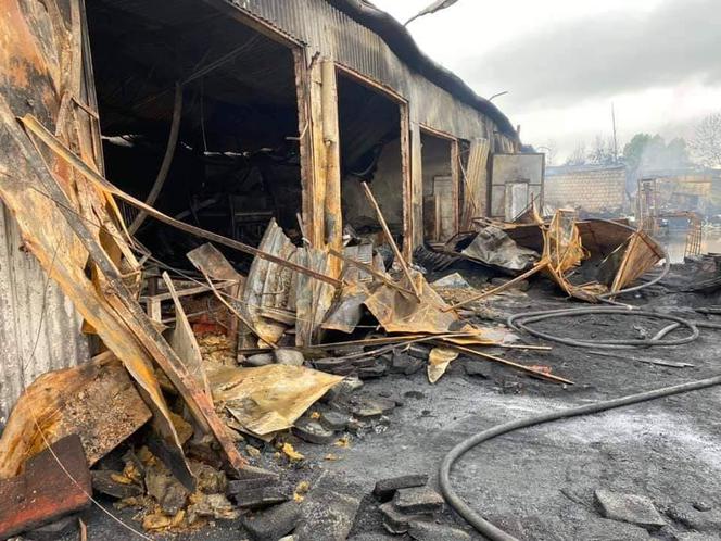 Sosnowiec: W ogromnym pożarze stracił warsztat samochodowy, Ruszyła zbiórka pieniędzy