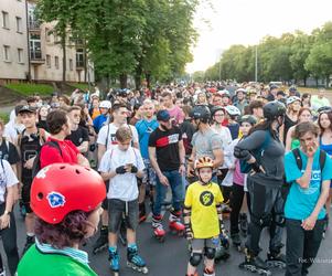 Nightskating Białystok 2022. Rolkarze rozpoczęli sezon! 