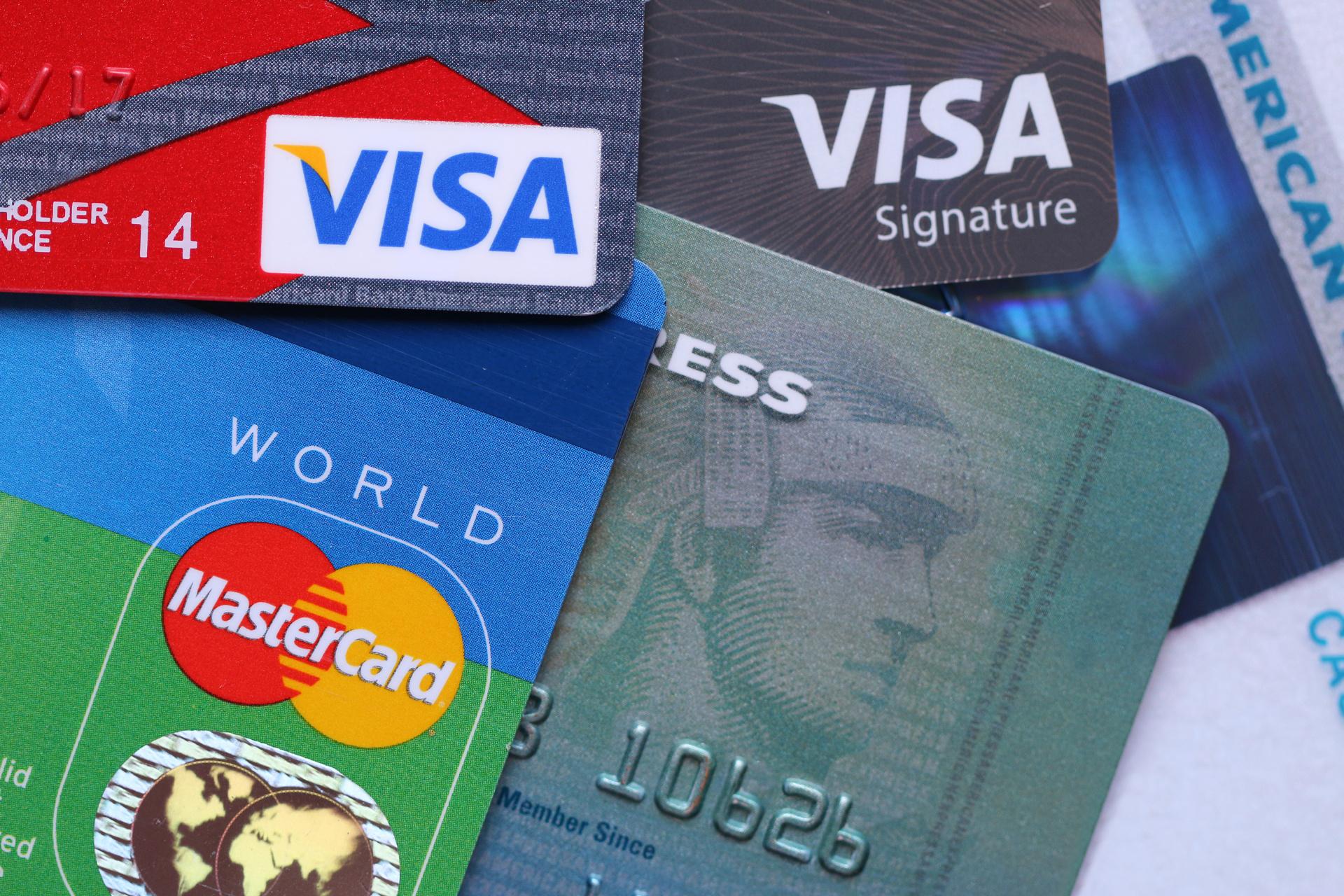 Visa made. Международные платежные системы. Платежные карты. Международные пластиковые карты. Международные платежные системы visa и MASTERCARD.