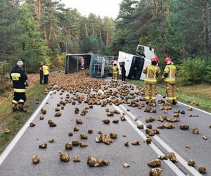 Buraczany potok na drodze. Trasa w woj. lubelskim była całkowicie zablokowana