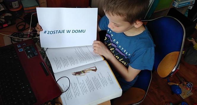 Koronawirus. Uczniowie z Zawiercia uczą dorosłych. Mają ważny apel