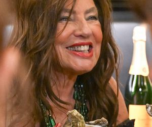 Agnieszka Perepeczko je, pije i tańcuje w środku nocy