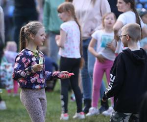 Festiwal kolorów na stadionie Walki Zabrze ZDJĘCIA