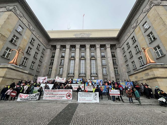 Protest przeciwko Kolei Dużych Prędkości w Katowicach 